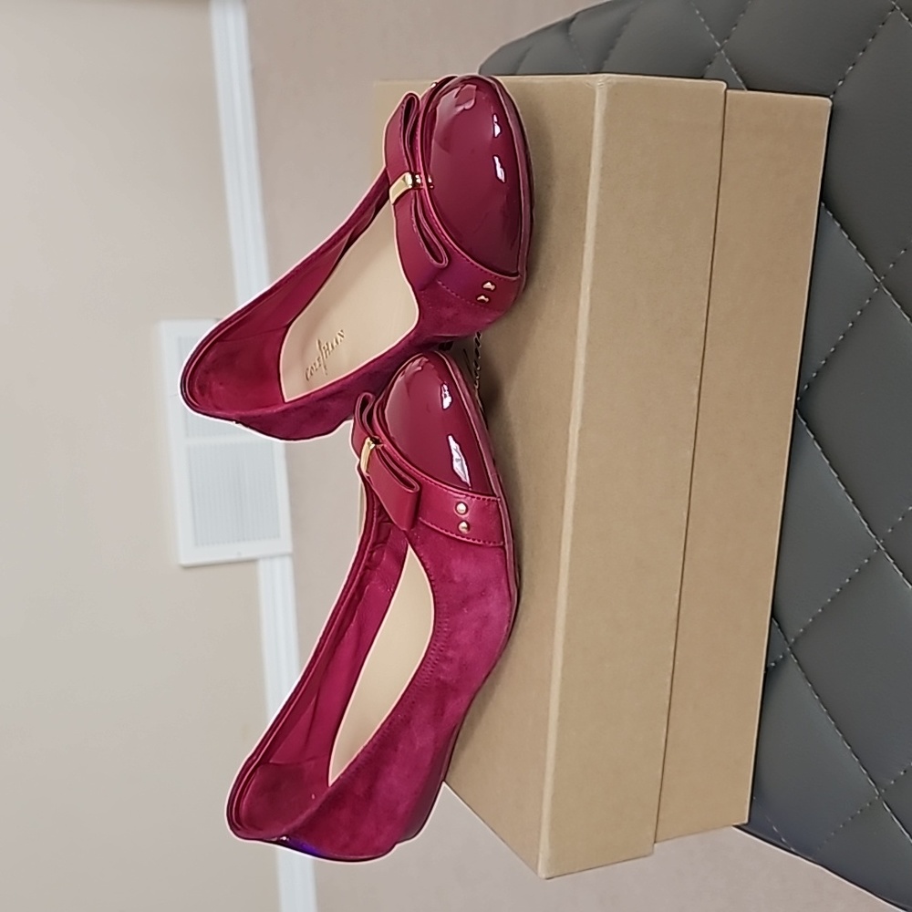Cole Haan flats size 8.